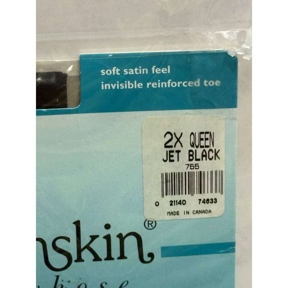 Satinskin pantyhose queen